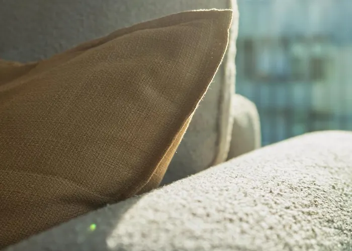 Chloe's Beige With Big Balcony, O2 Arena Apartment